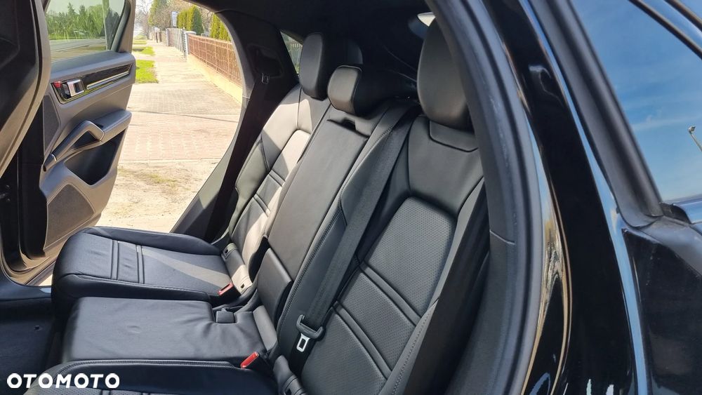 Porsche Cayenne E-Hybrid Tiptronic S - 37