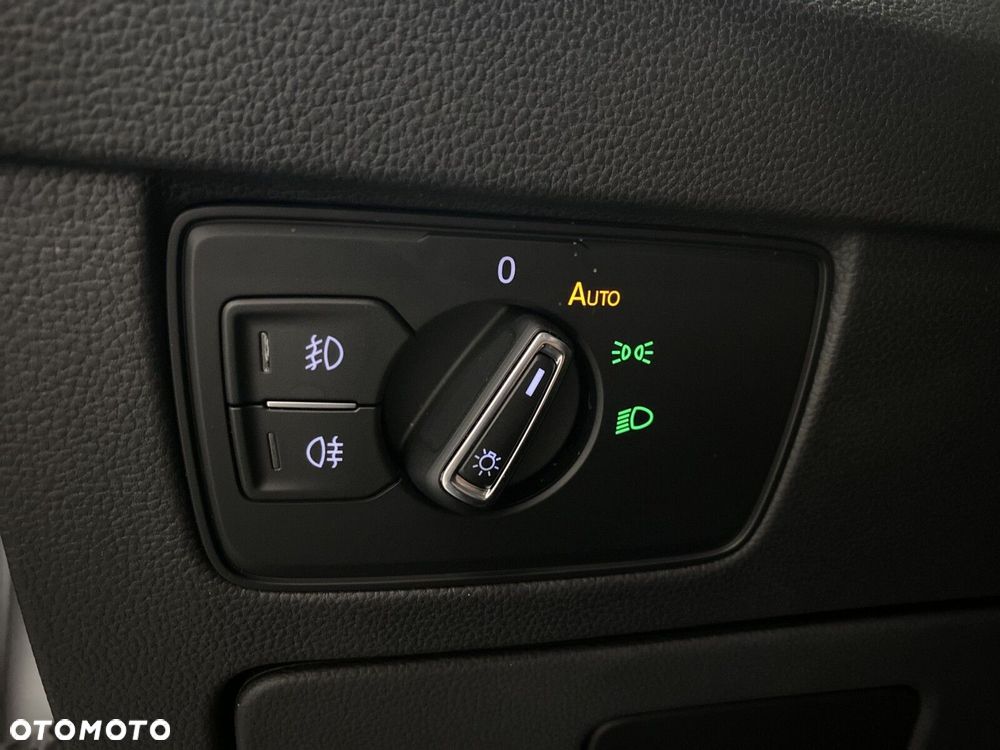 Volkswagen Passat - 29