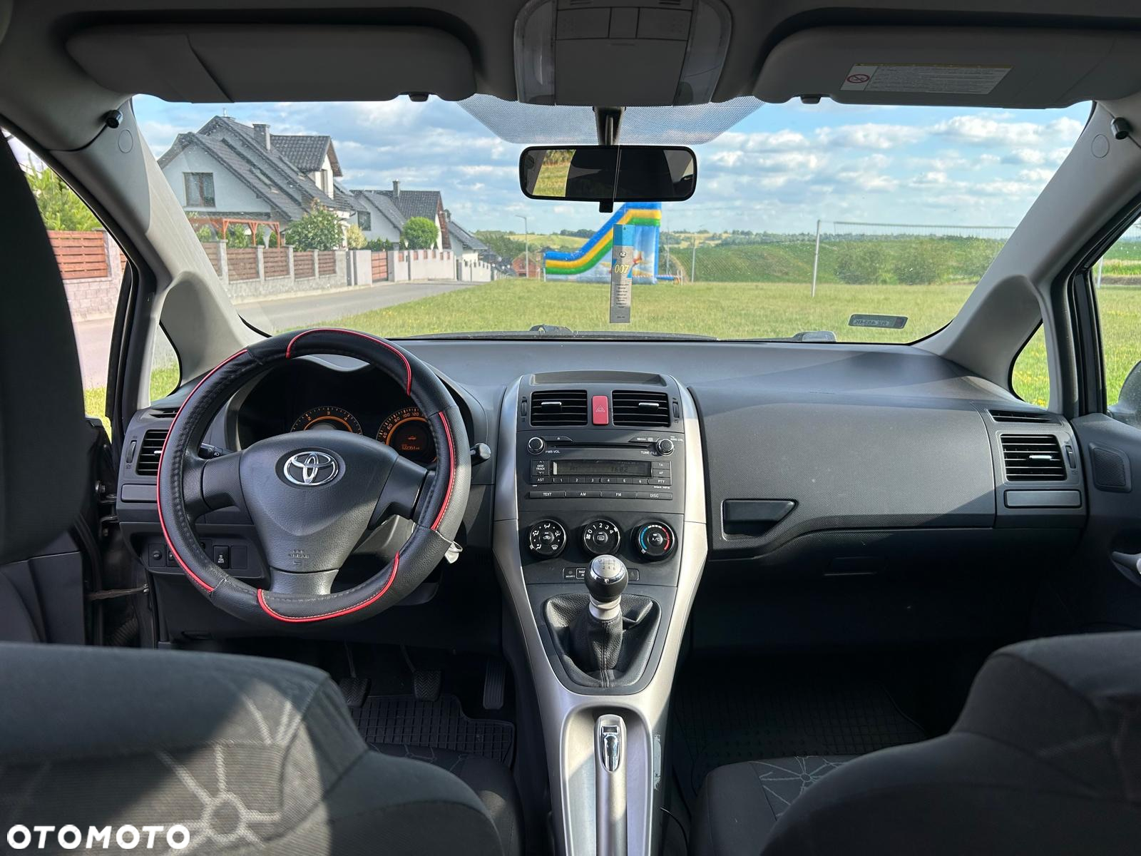 Toyota Auris 1.4 D-4D Premium - 10