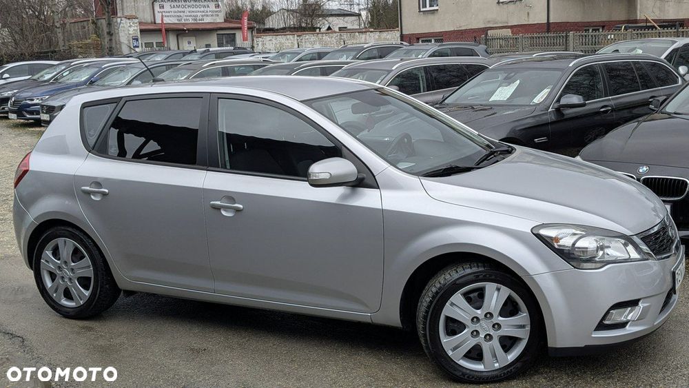 Kia Ceed - 6