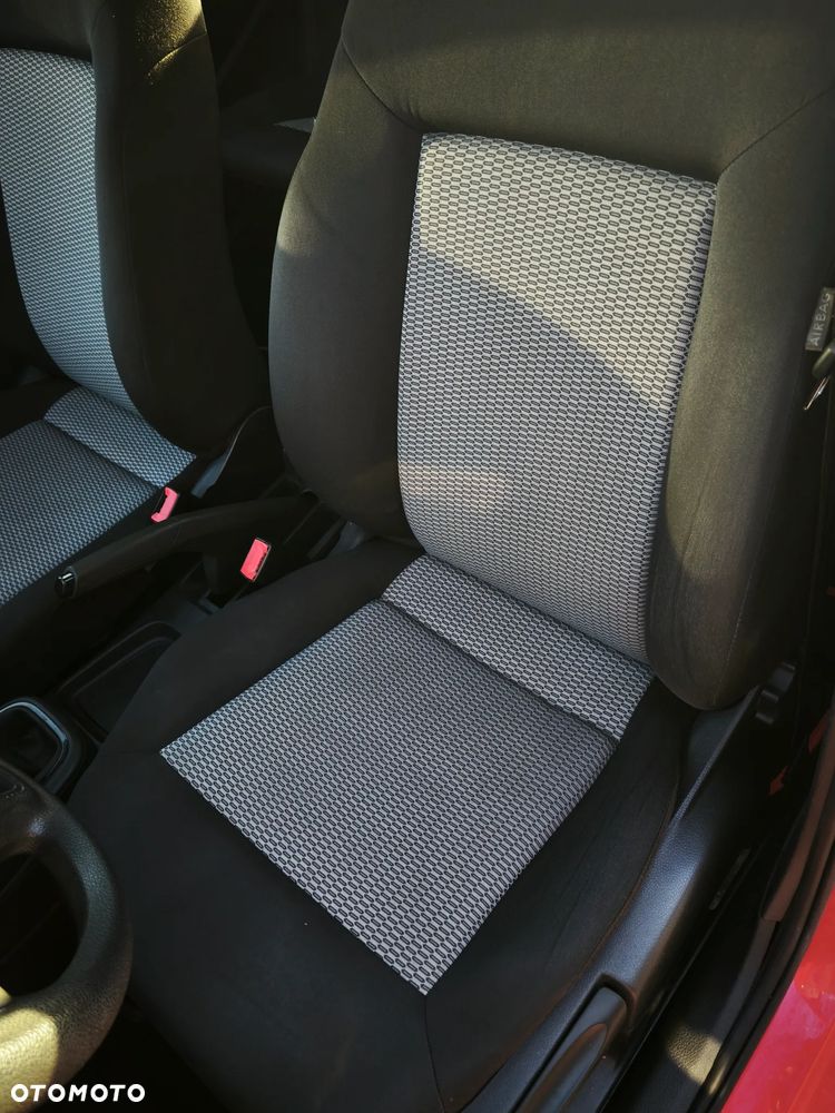 Volkswagen Polo - 15