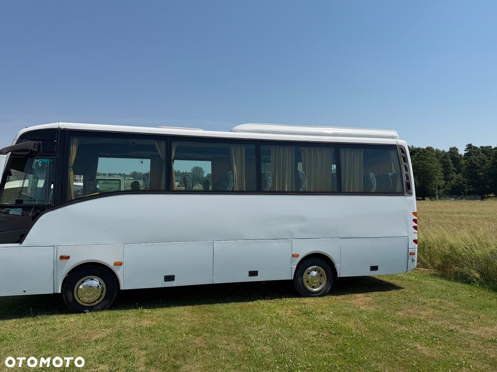Isuzu Turquoise - 3