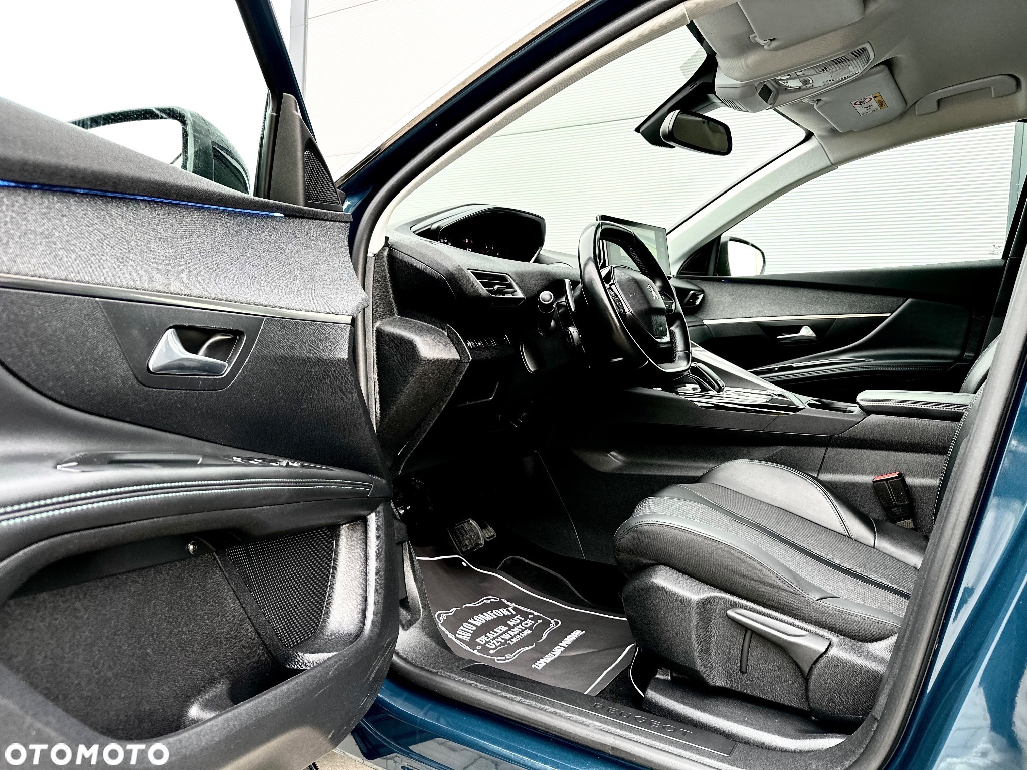 Peugeot 3008 BlueHDi 130 Stop & Start EAT8 Allure - 24
