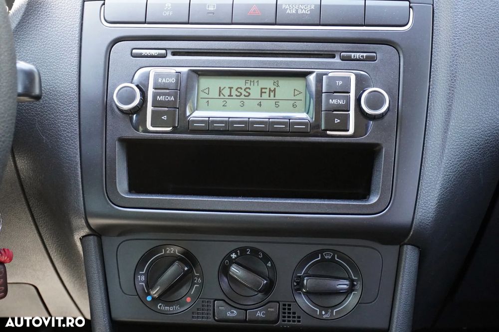 Volkswagen Polo 1.2 Attractive - 4