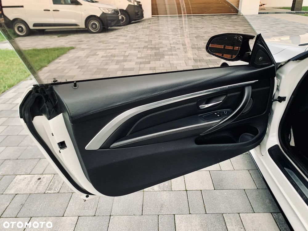BMW M4 Coupe DKG - 21