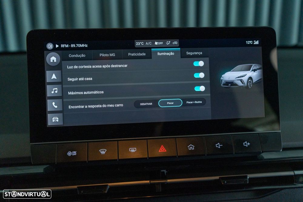 MG MG4 64 kWh Luxury - 36