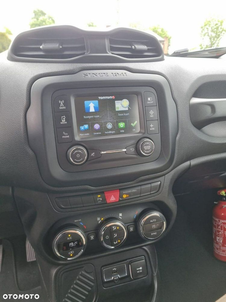 Jeep Renegade - 15
