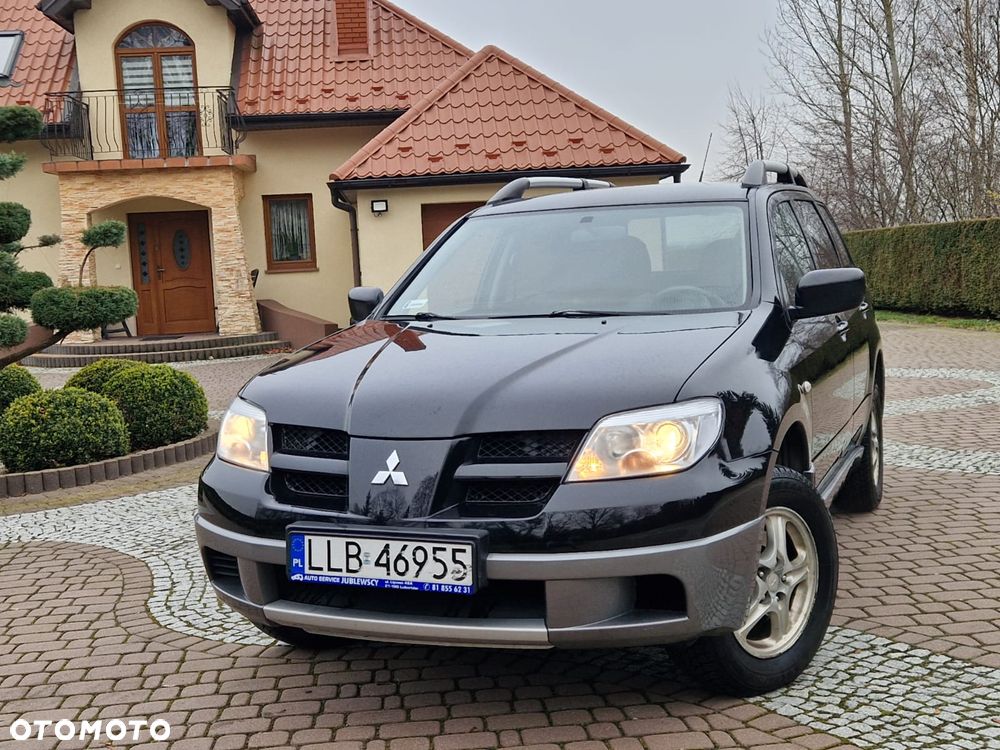 Mitsubishi Outlander - 16