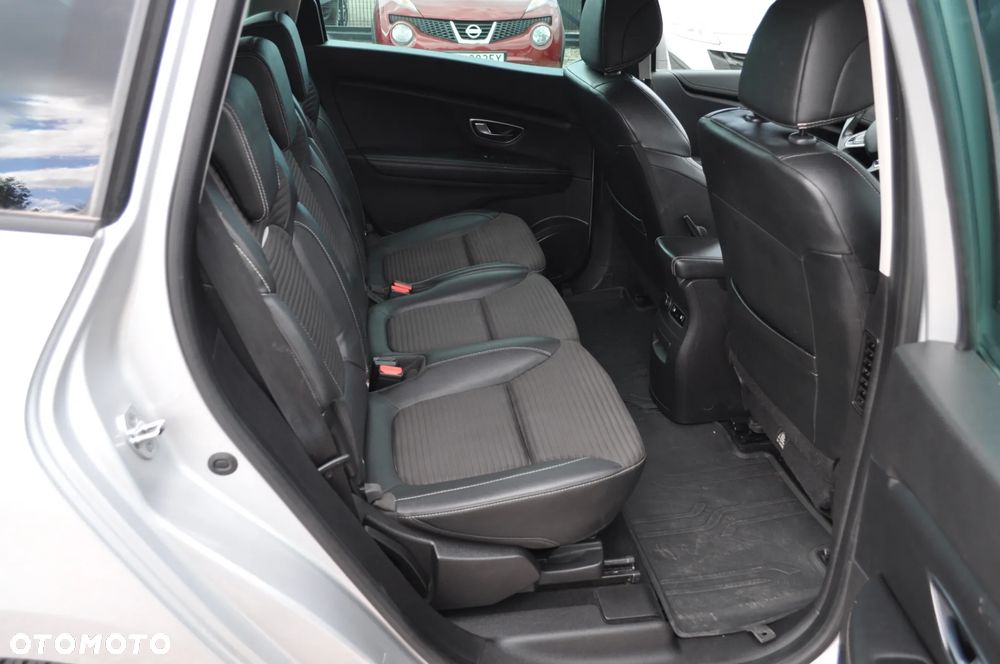Renault Grand Scenic - 19