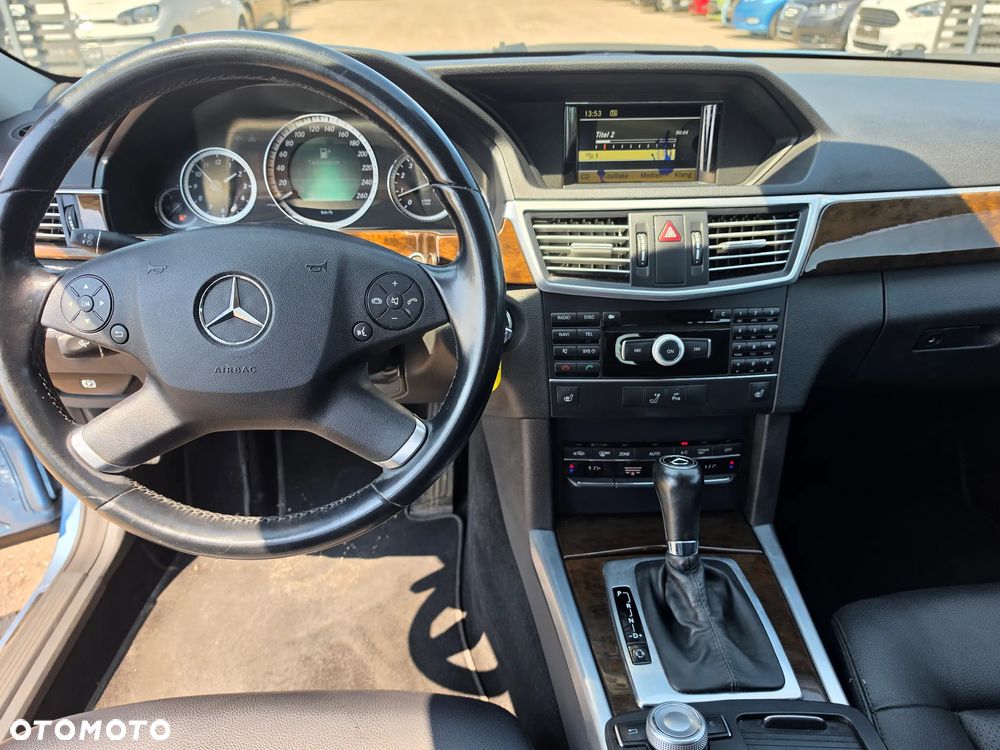 Mercedes-Benz Klasa E - 12