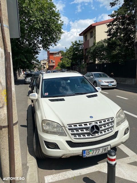 Mercedes-Benz ML 300 CDI BlueEfficiency Aut - 2