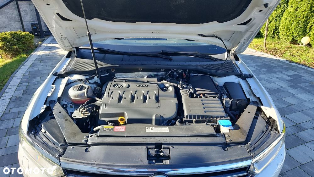 Volkswagen Passat - 21