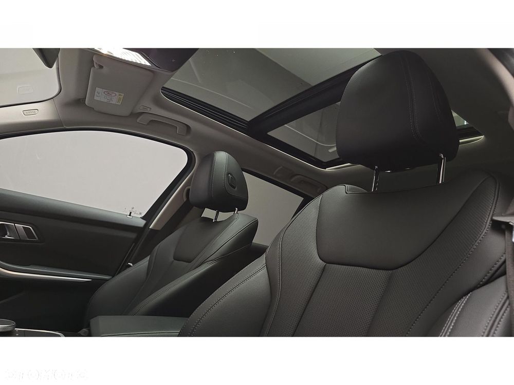 BMW Seria 3 320d xDrive mHEV M Sport - 18