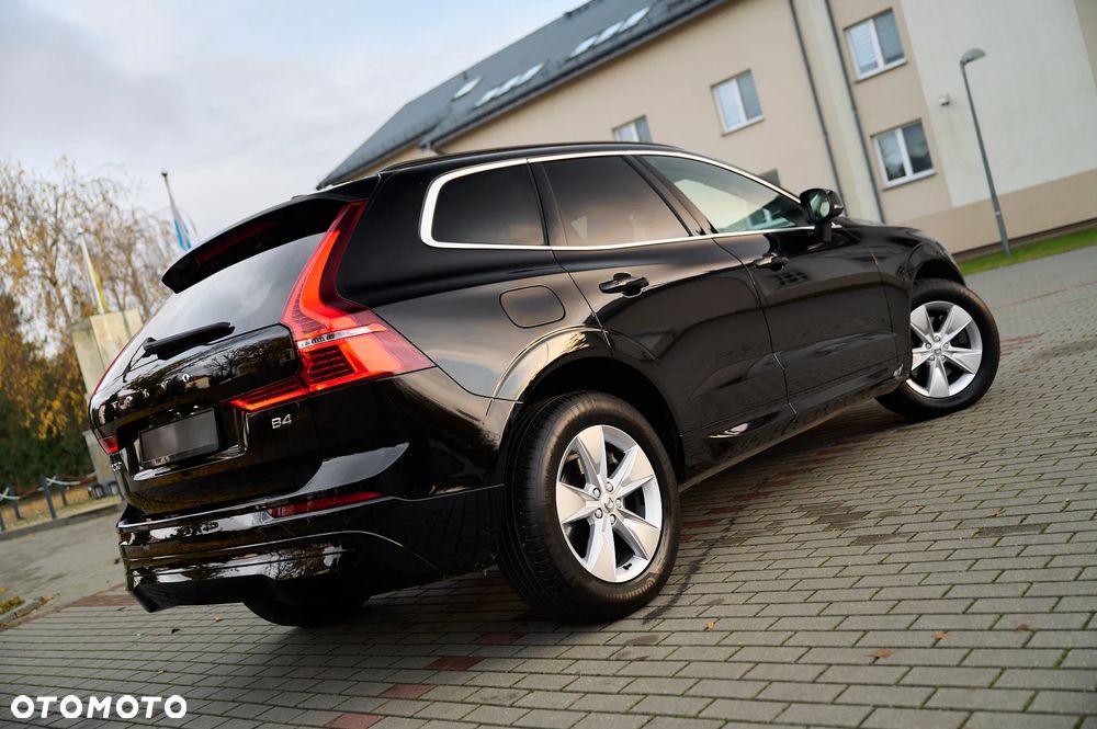 Volvo XC 60 D4 Momentum Pro - 4