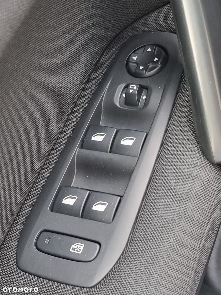 Peugeot 308 1.2 PureTech Active Pack S&S - 28