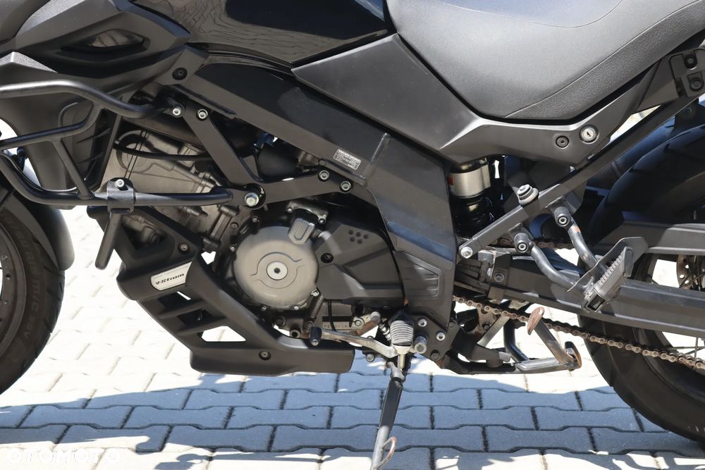 Suzuki V-STROM - 12