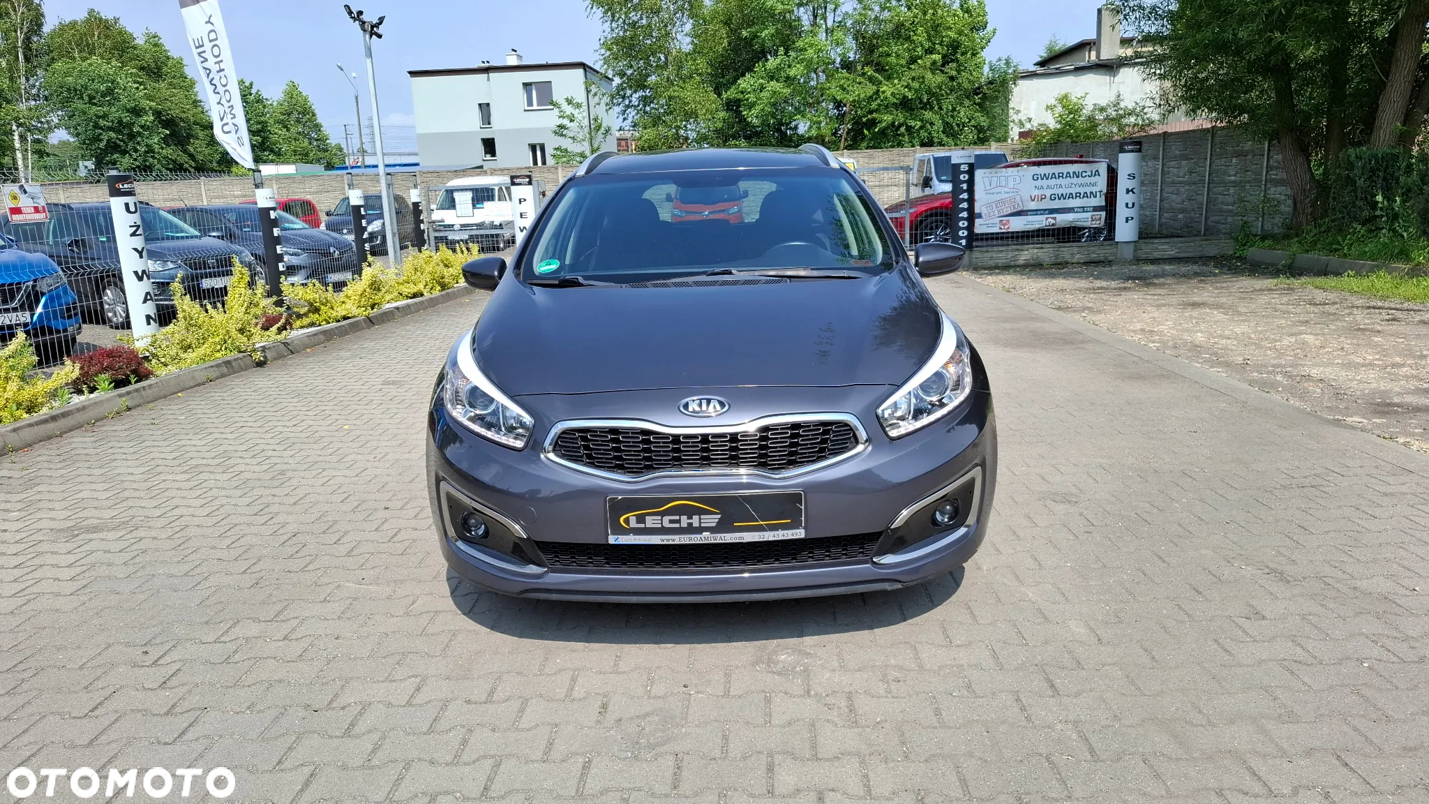 Kia Ceed - 4