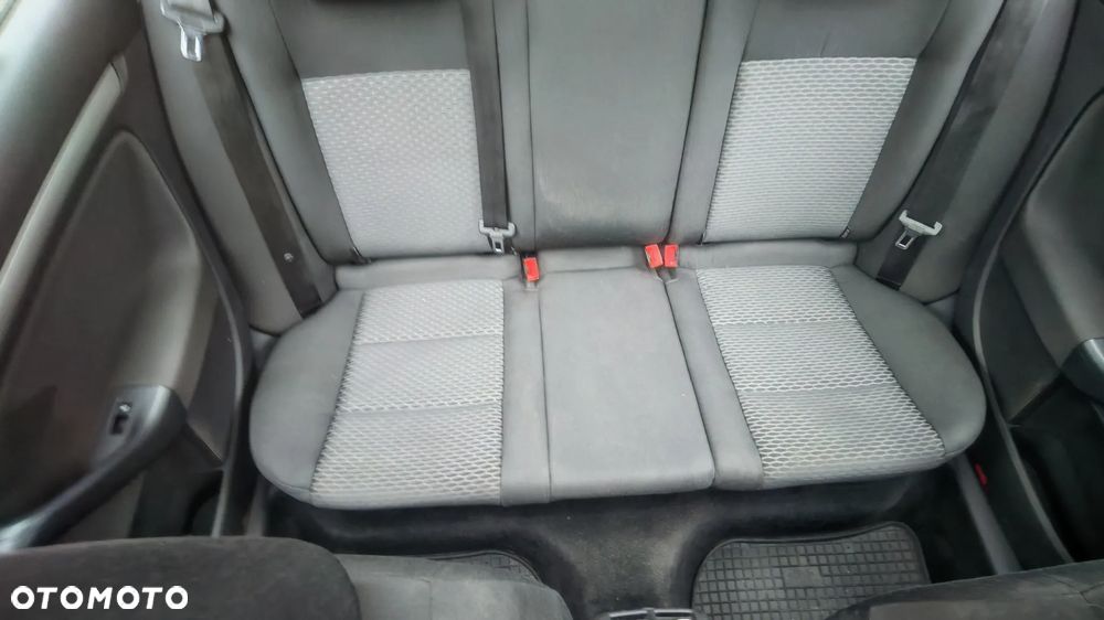 Volkswagen Golf 1.6 TDI BlueMot Trendline - 23