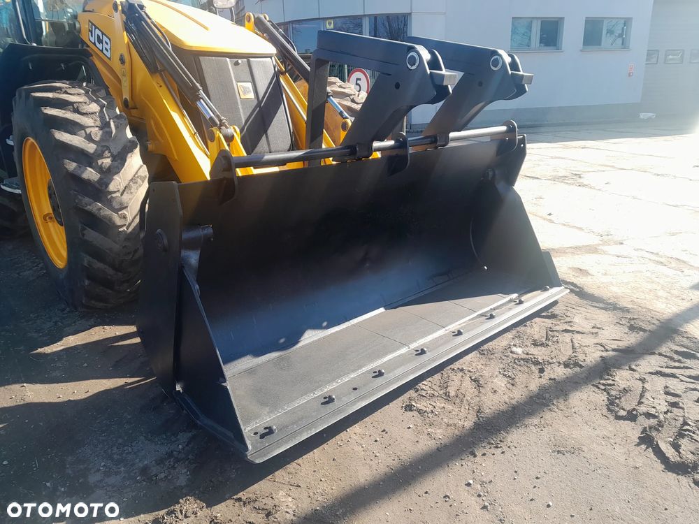 JCB JCB 4CX AEC  2018r - 12