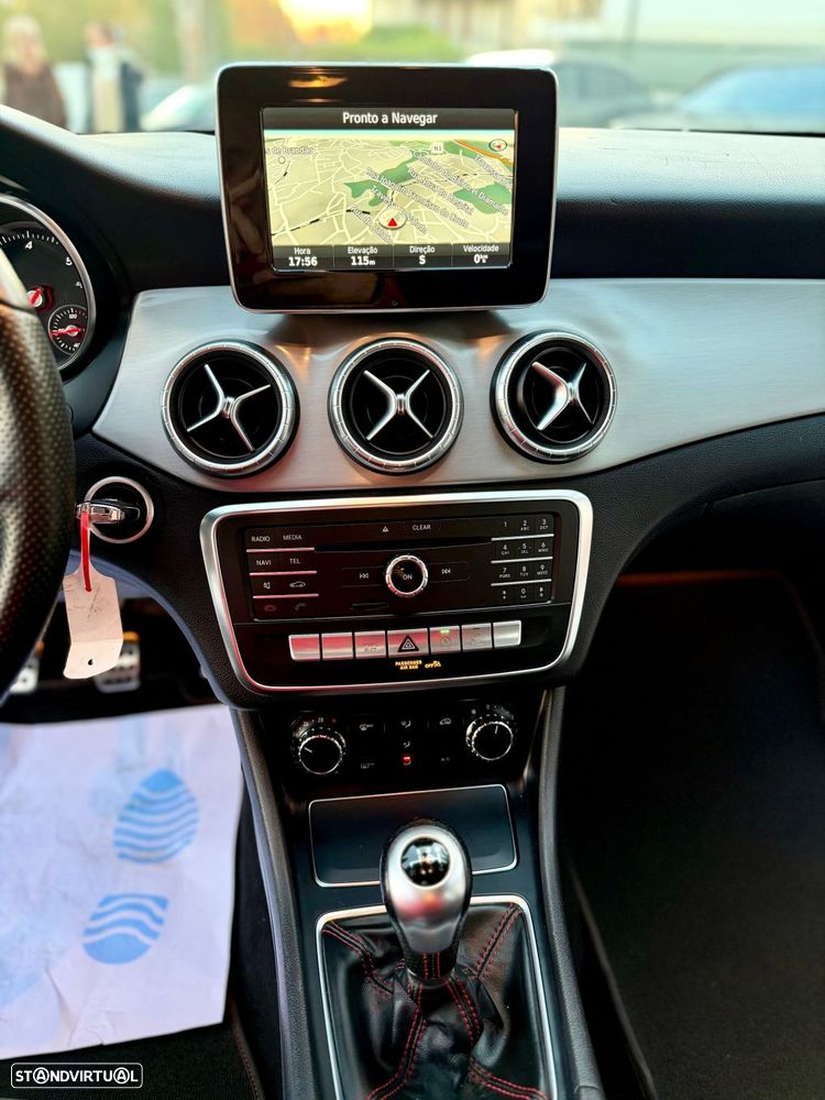 Mercedes-Benz CLA 180 d Shooting Brake AMG Line - 31