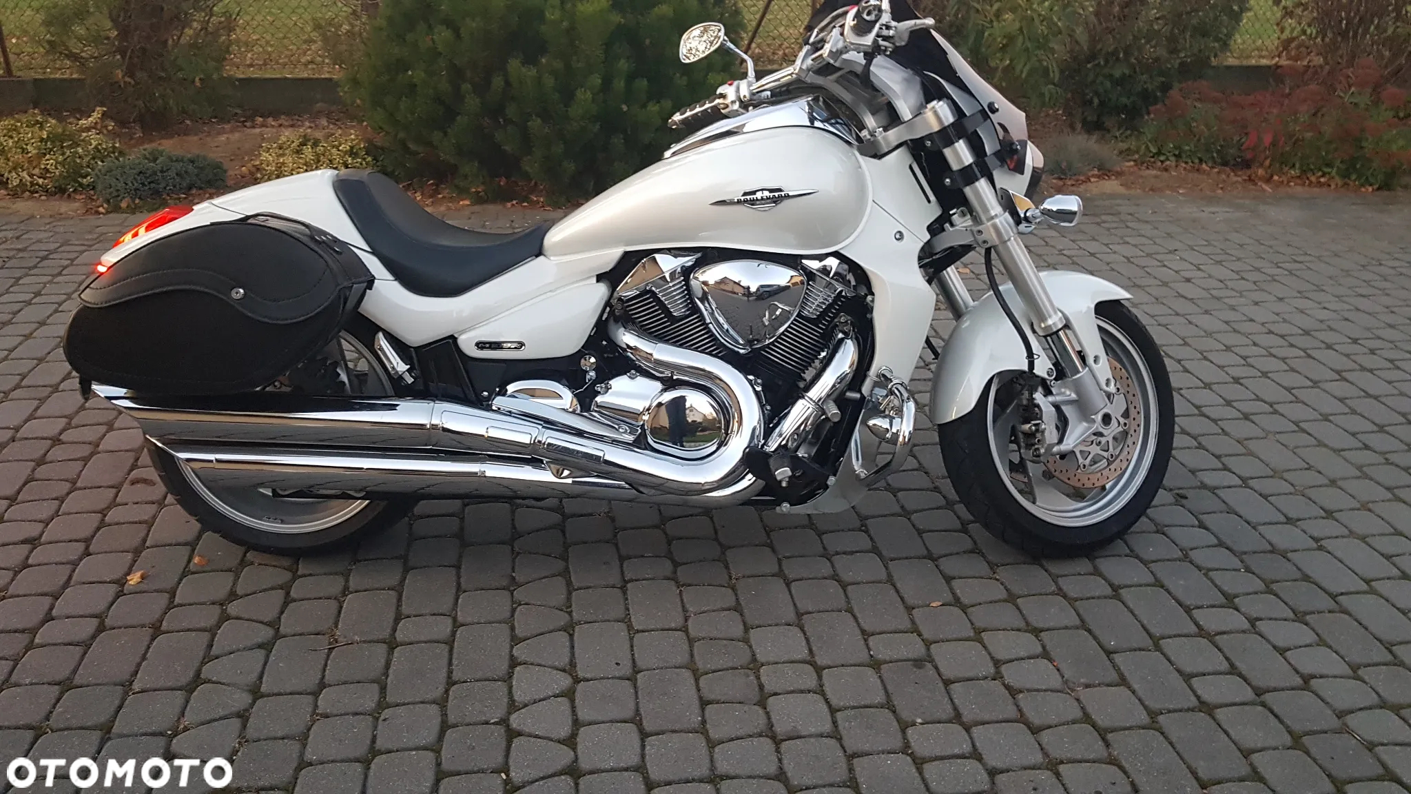 Suzuki Boulevard - 2