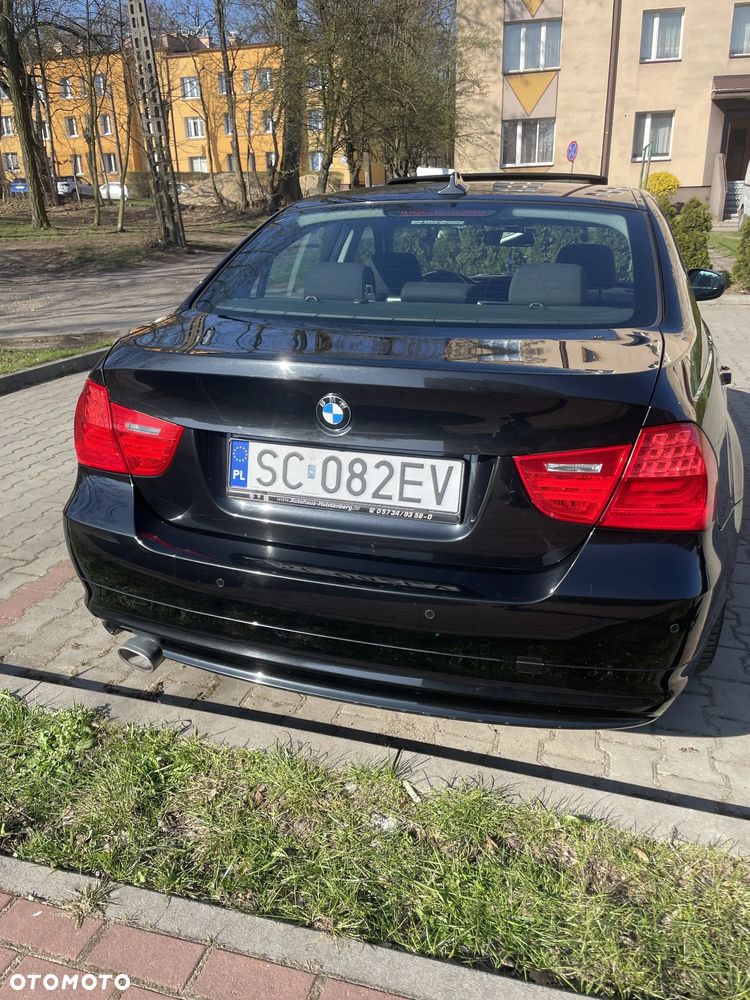 BMW Seria 3 320d xDrive DPF - 9
