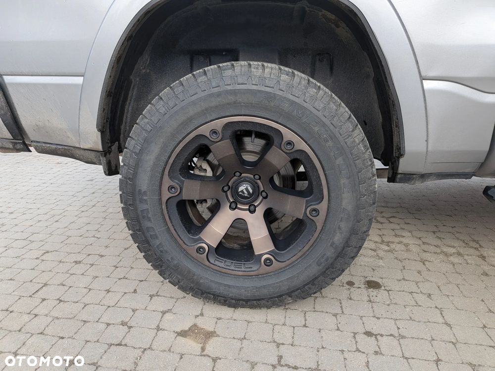 RAM 1500 5.7 Crew Cab Laramie - 12