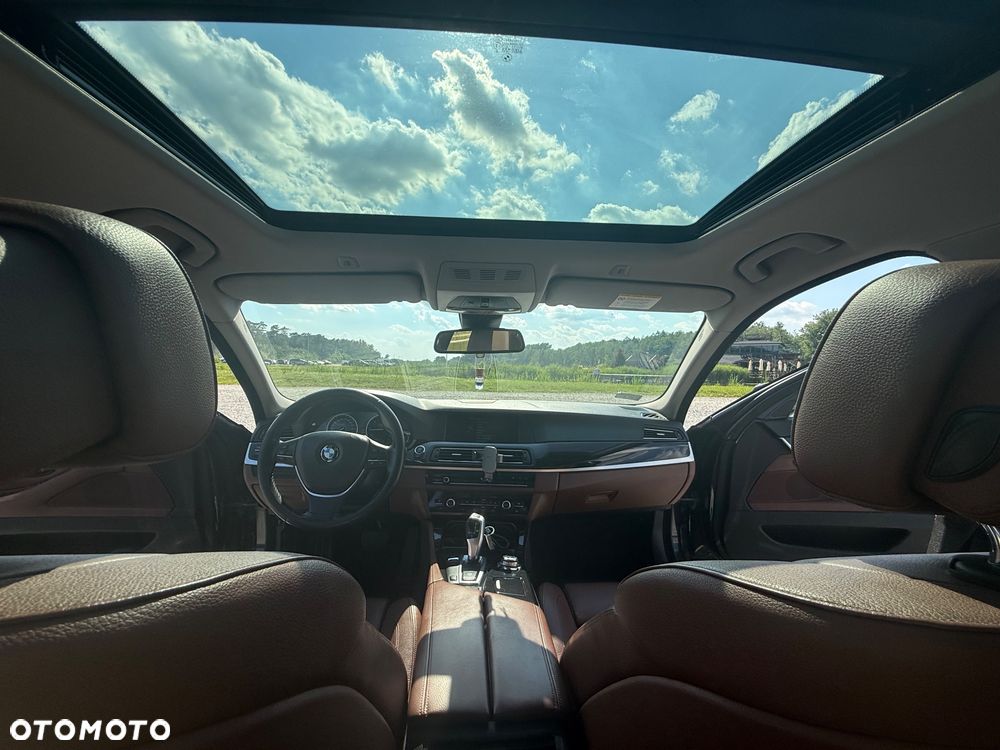 BMW Seria 5 525d - 8