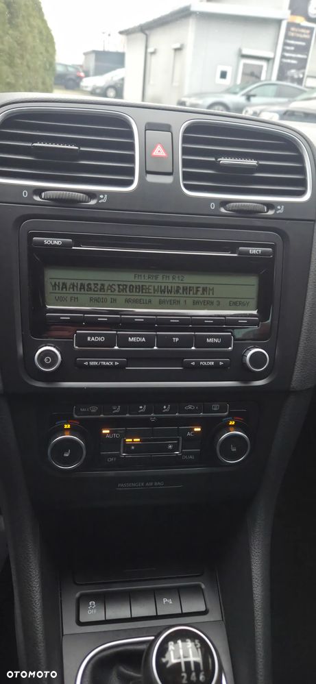 Volkswagen Golf 2.0 TDI DPF Style - 26