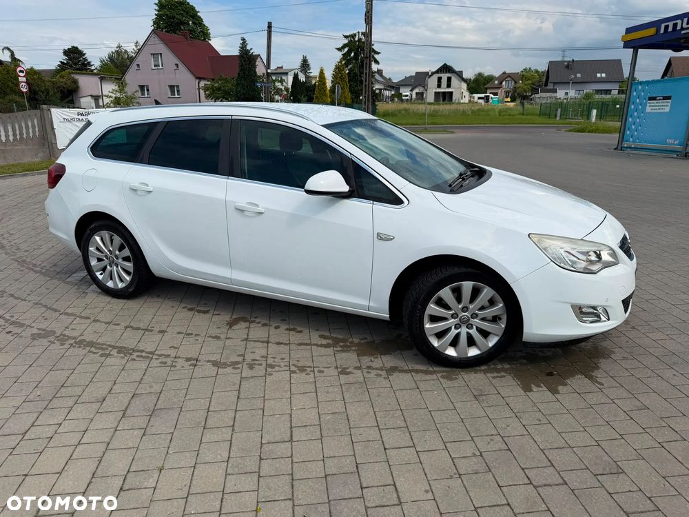 Opel Astra 2.0 CDTI Cosmo - 9