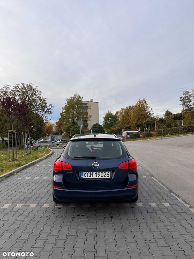 Opel Astra - 4