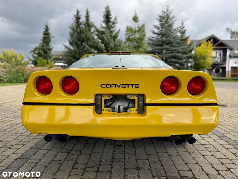 Chevrolet Corvette - 7