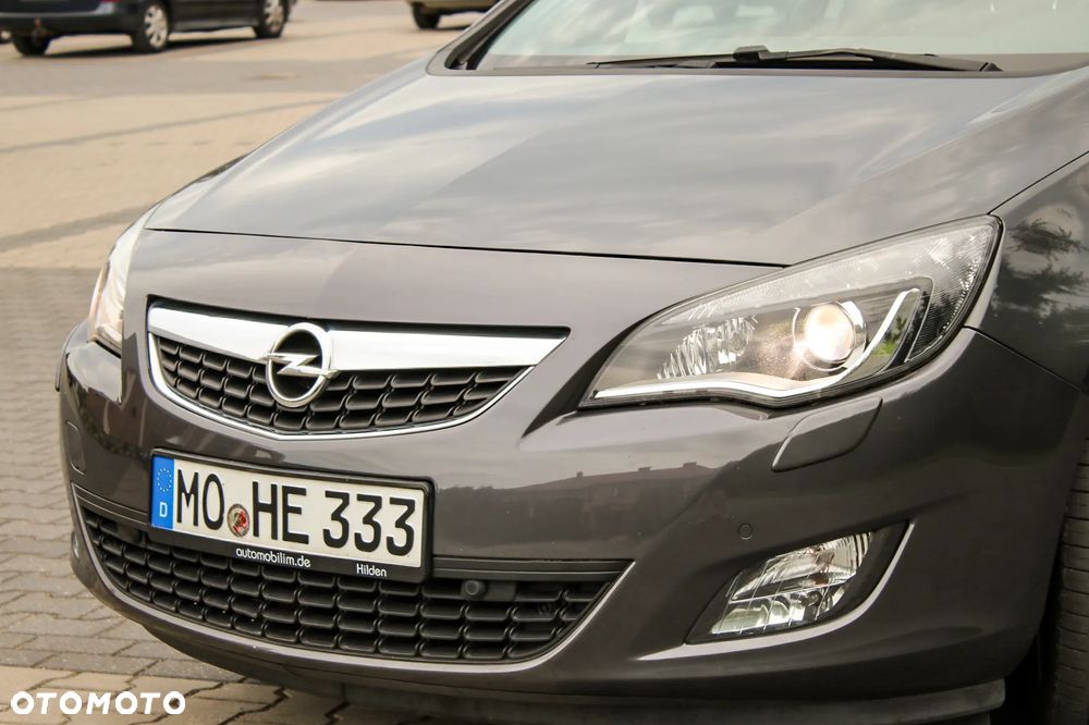 Opel Astra 1.6 Turbo Automatik Cosmo - 17