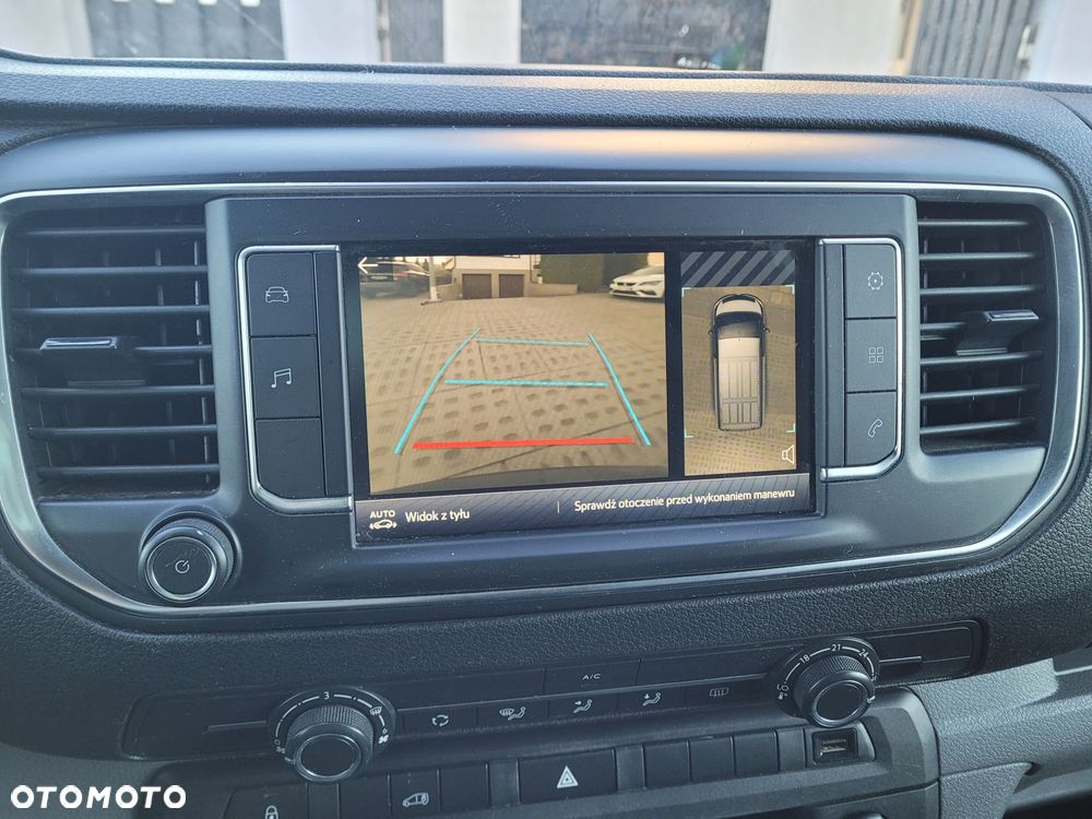 Toyota Proace LONG kamera 122KM NaviGoogle 3-osobowy - 2