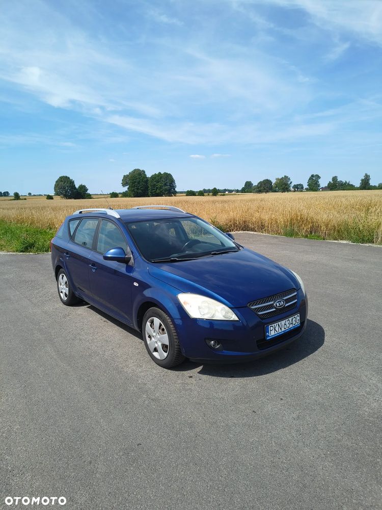 Kia Ceed 1.6 Crdi Comfort + - 1