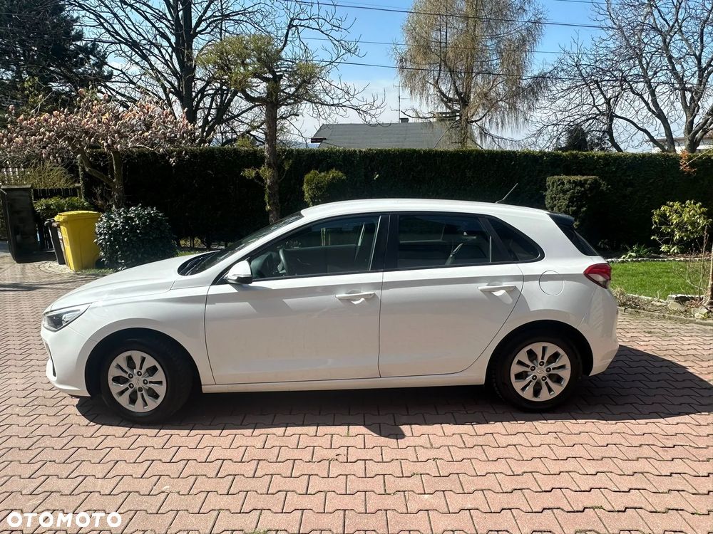 Hyundai i30 1.4 Classic + - 11