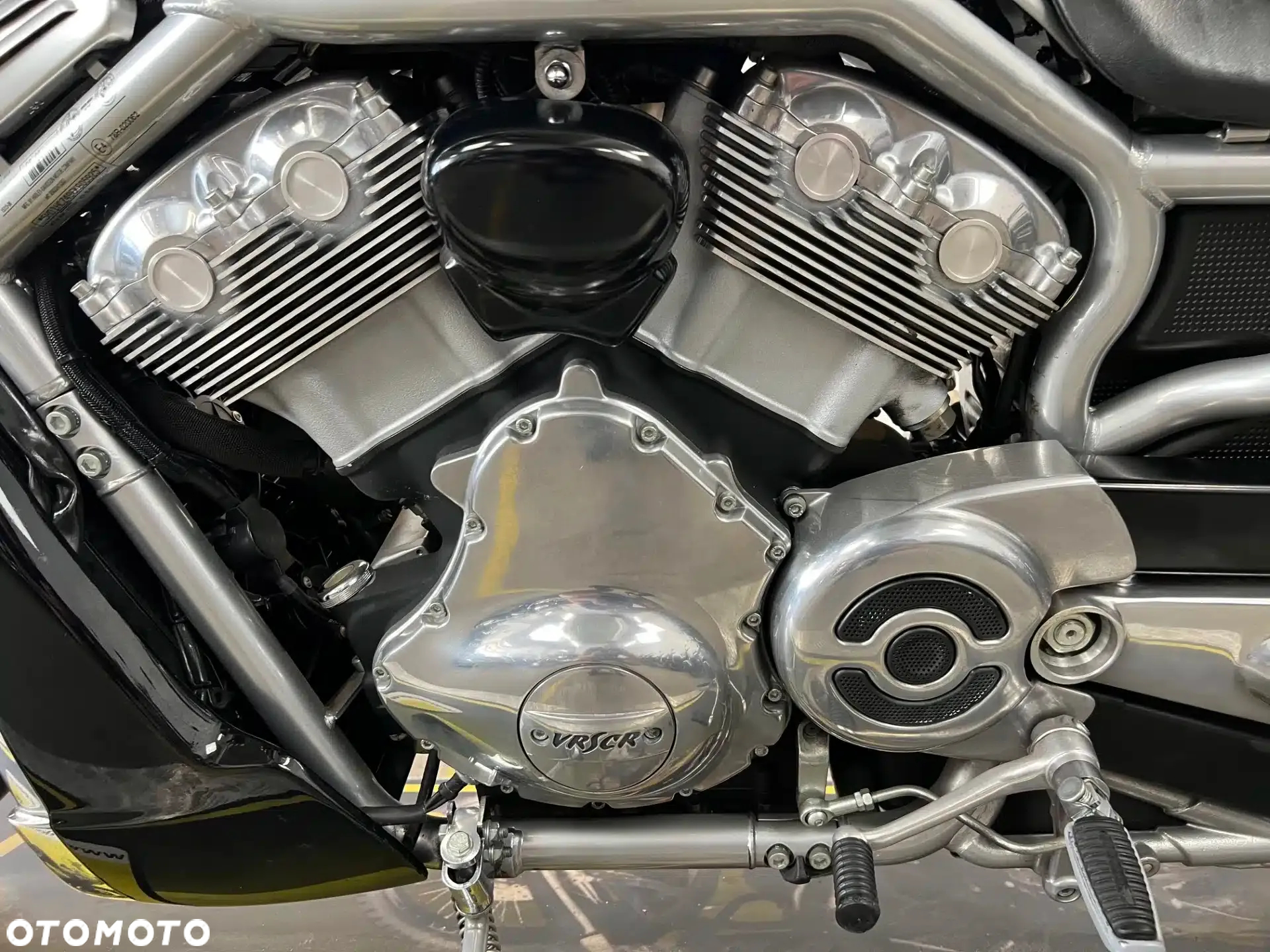 Harley-Davidson V-Rod Street Rod - 21