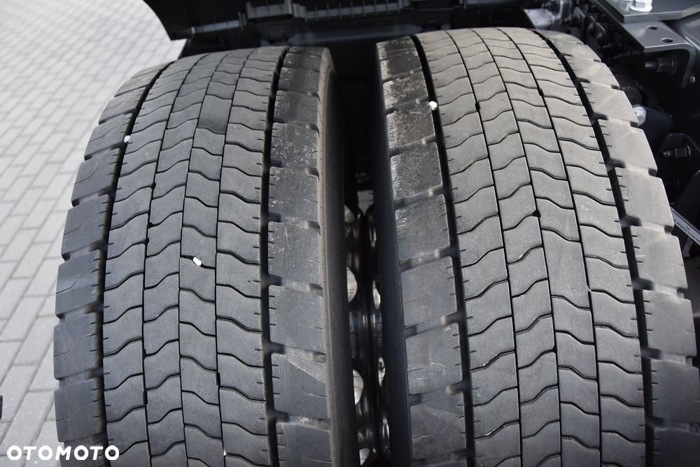 Volvo FH5 500 I-SAVE / GLOBETROTTER XL / FULL-LED / KLIMA POSTOJOWA / NAWIGACJA / KAMERY / TV / FULL OPCJA / LAKIER METALIC / ALUFELGI /SALON PL ! ! ! - 21