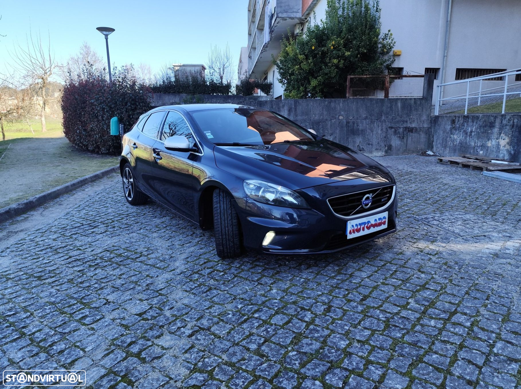 Volvo V40 1.6 D2 R-Design - 8