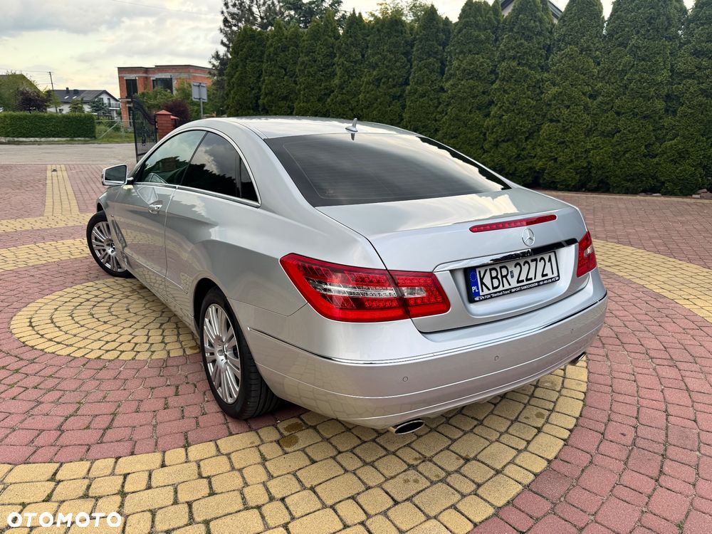 Mercedes-Benz Klasa E 350 CGI Cabrio BlueEFFICIENCY 7G-TRONIC Avantgarde - 7