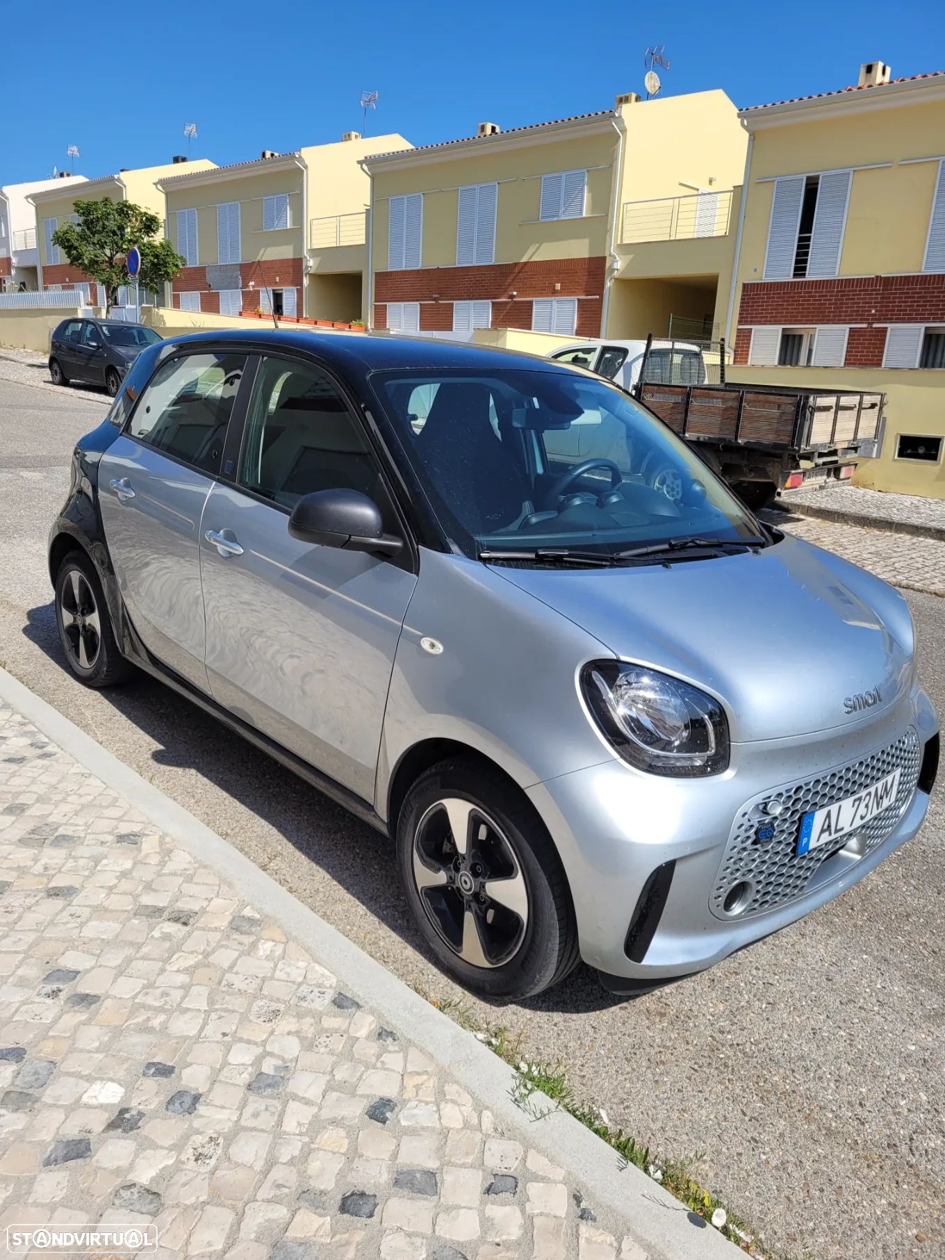 Smart ForFour EQ Business Solution - 1