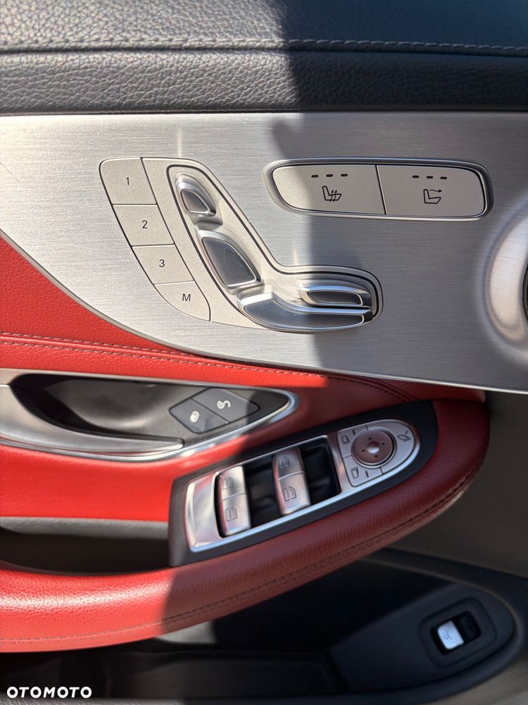 Mercedes-Benz Klasa C 300 9G-TRONIC - 10