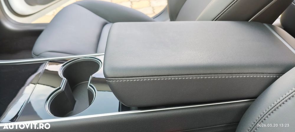 Tesla Model 3 Standard Reichweite Plus Hinterradantrieb - 12