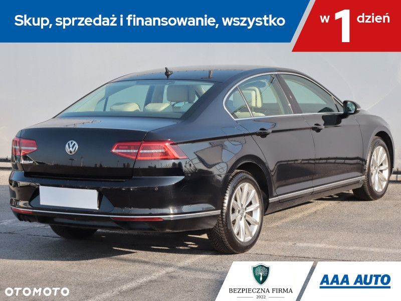 Volkswagen Passat - 6