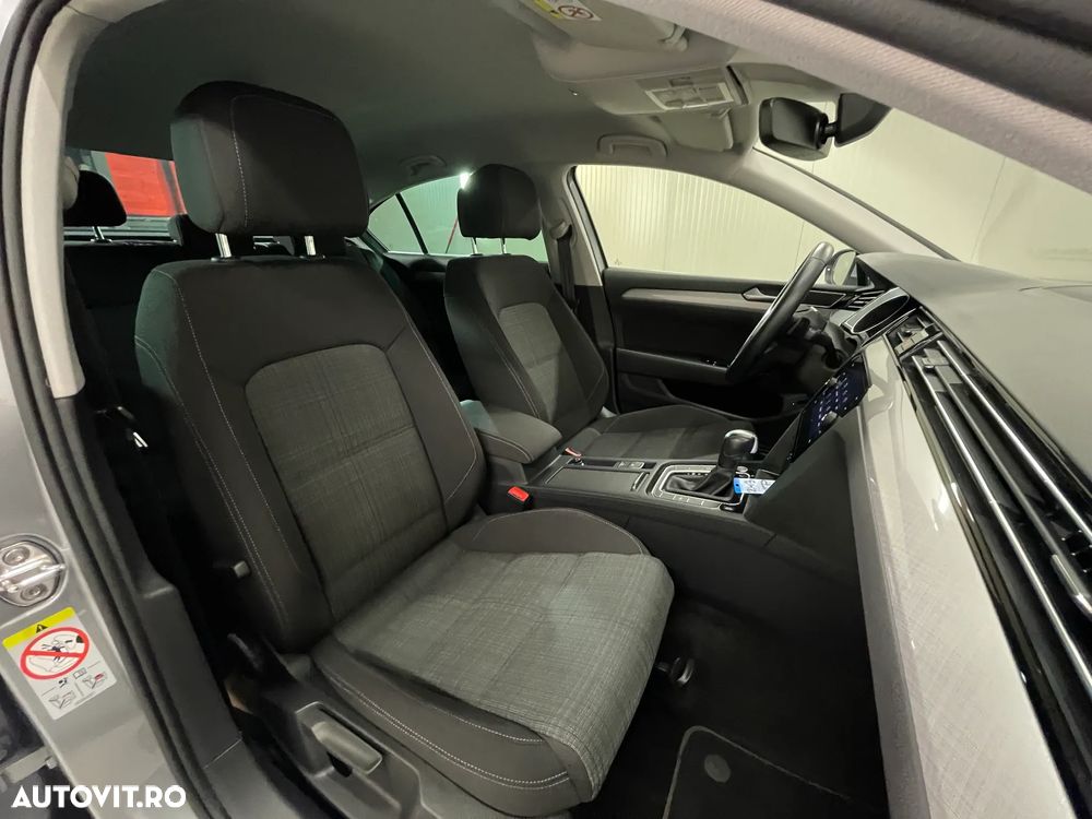 Volkswagen Passat 1.5 TSI ACT DSG Comfortline - 11