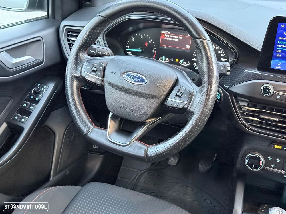 Ford Focus SW 1.5 TDCi EcoBlue ST-Line - 11