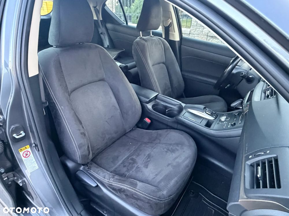Lexus CT 200h Prestige - 9