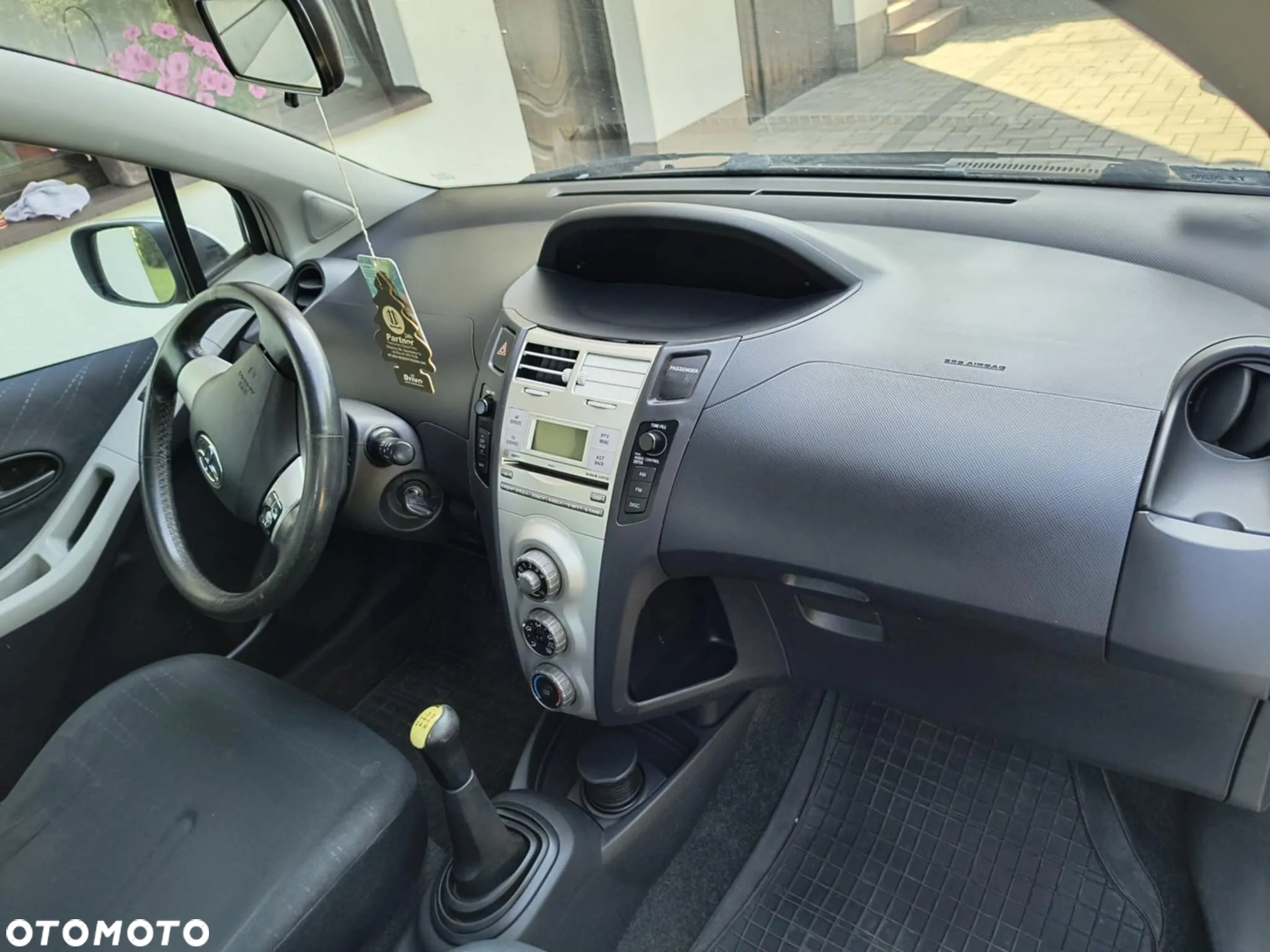 Toyota Yaris - 5