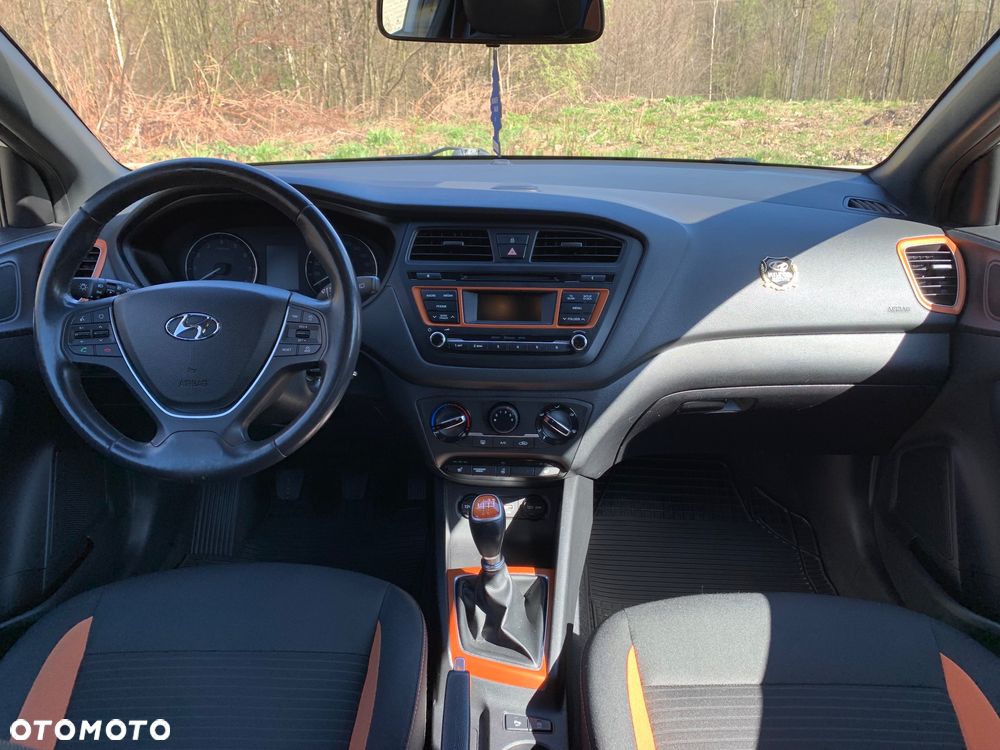 Hyundai i20 - 19