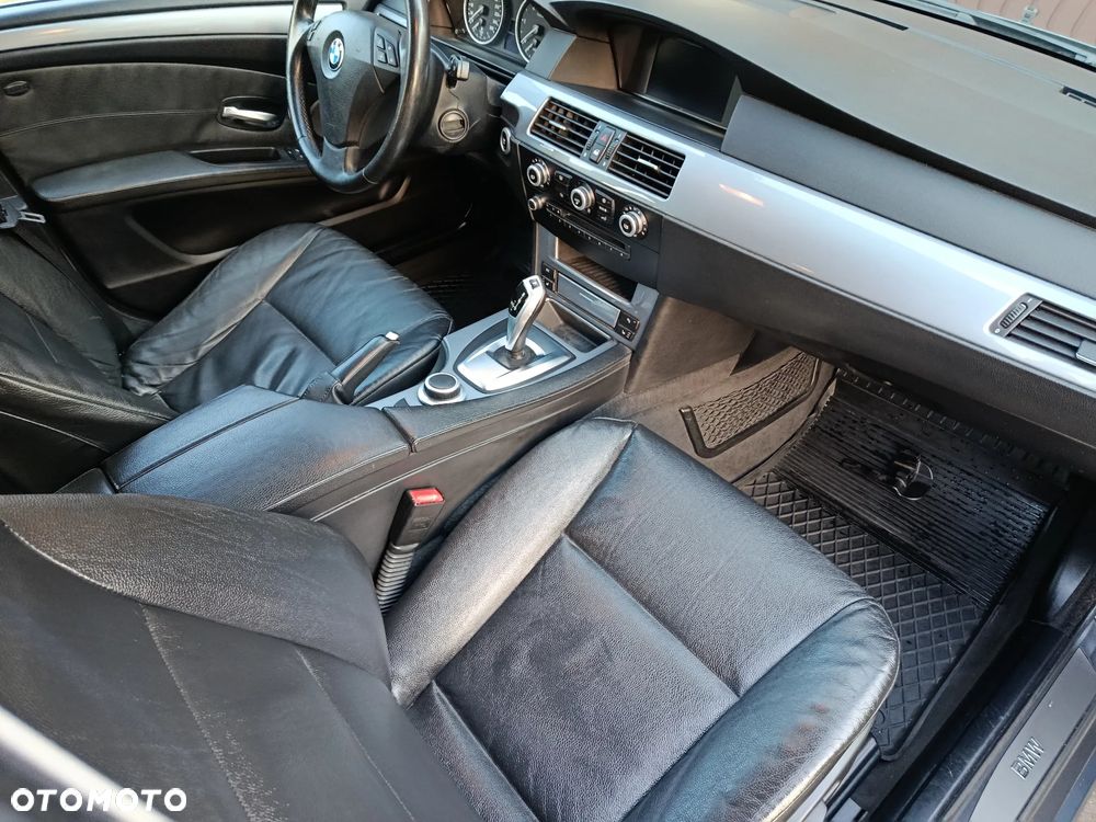 BMW Seria 5 525d - 8